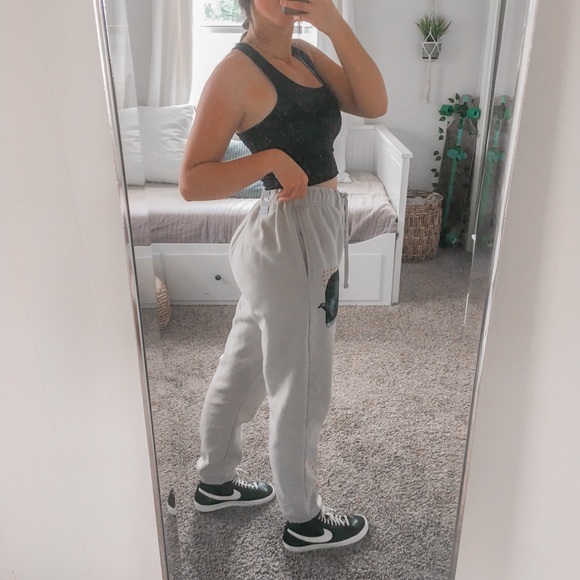 SOLD Graphic oversized sweatpants - Picture 4 of 6